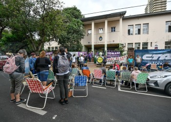 Gremios pidieron que el básico docente supere los 50 mil pesos