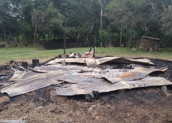 Un hombre murió atrapado en el incendio de su vivienda