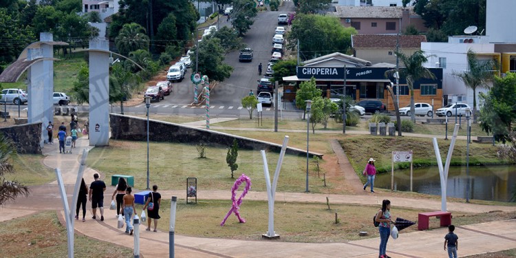 COMERCIO. Vecinos brasileños de Barracao y Dionísio Cerqueira son los principales compradores en Irigoyen.