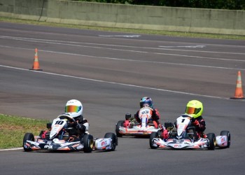 Karting: con los horarios confirmados para el fin de semana, ahora todos miran al cielo
