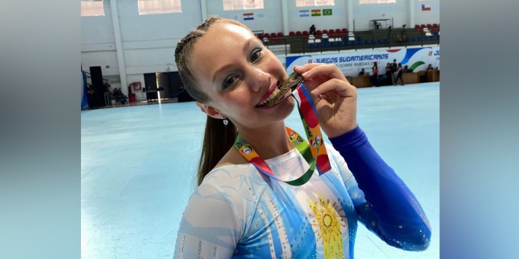CON EL ORO. Lara González Redes volvió a colgarse la medalla más preciada.