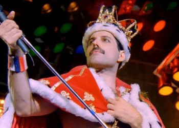 Subastan pertenencias de Freddie Mercury