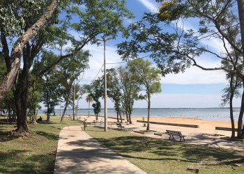 Una niña fue picada por una raya en Encarnación y continúa internada