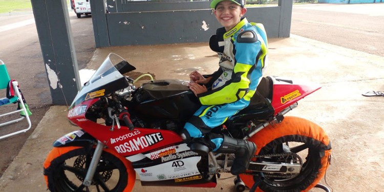 ALEGRÍA. La sonrisa de Santi lo dice todo. Se viene el debut en el Superbike.