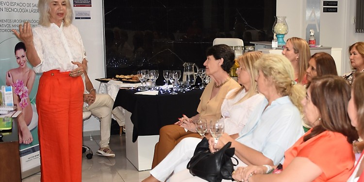 Las doctoras Graciela García, María Alejandra Méndez y Mirta Delia Arce durante el cierre del Mes de la Mujer en el Predigma.