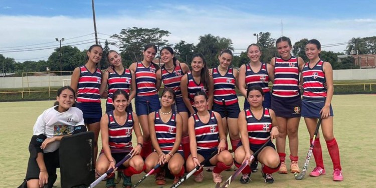 HAY EQUIPO. Este finde, las “cazadoras” visitaron a Legislativo.