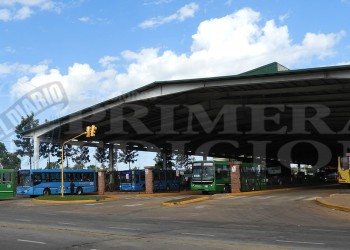 Cobra millones, pero no le alcanza para emitir SUBE