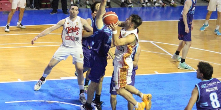 SUMAR. El Oriental intentará hacer valer la localía para volver a la cima (Prensa Tokio)