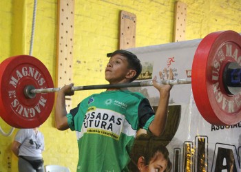 Levantamiento: atletas de la Selección le dieron brillo al Regional