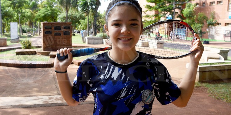 LISTA. La jugadora misionera se entrenó durante semanas con este torneo como objetivo. “Si puedo sumar puntos para el ranking ya sería muy bueno”, dijo.