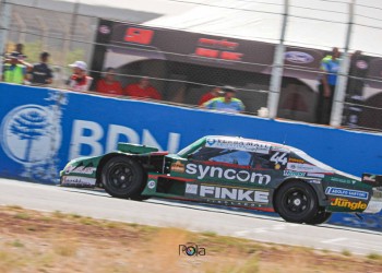 Oku y Rudi corren en Termas de Río Hondo