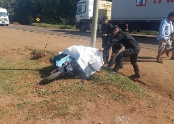 Despiste fatal sobre la ruta 12: un motociclista perdió la vida
