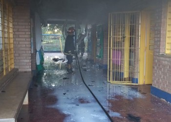 Violento intento de robo e incendio en un NENI de Los Helechos