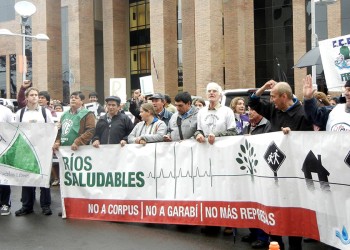 Repudian las gestiones de Flavia Royón para financiar la construcción de Corpus