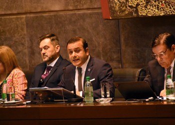 Repercusiones de anuncios y el balance