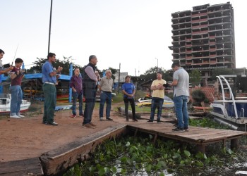 Contaminación en bahía El Brete: “Estamos rodeados de excrementos sólidos humanos”
