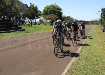 Se abrió el telón del Argentino de Ruta Máster y Elite II de ciclismo