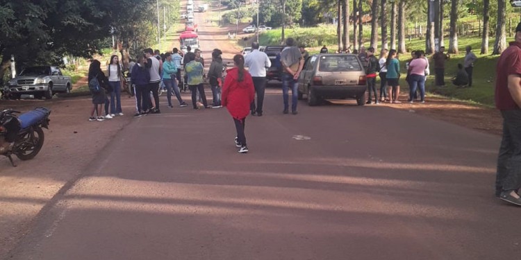 CORTE. De no comprarse el terreno y construirse un nuevo edificio en los tiempos establecidos, la comunidad educativa volverá a cortar la ruta.