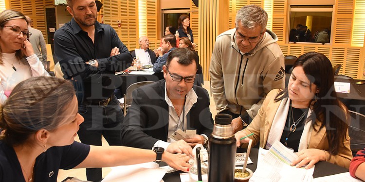 El intendente Ripoll siguió de cerca el recuento voto a voto