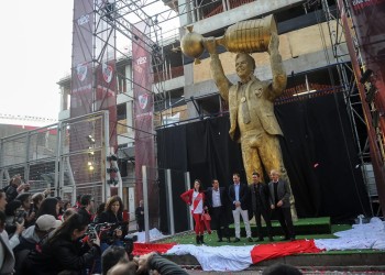 River inauguró la estatua de Gallardo en el Monumental: “Me siento un privilegiado”