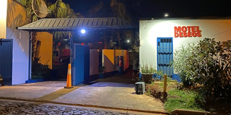 LA ESCENA. El motel donde ocurrió el hecho se encuentra en las avenidas López y Planes y Monseñor D’Andrea.