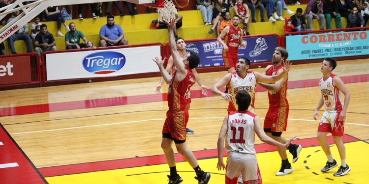 PROTAGONISTA. Tokio puede terminar la fase de grupos en lo más alto.