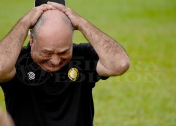 Dechat y sus dudas ante San Martín