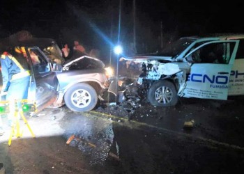 Cuatro heridos graves en colisión frontal sobre la ruta 12