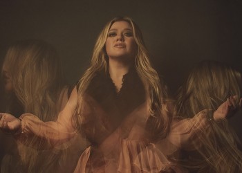 Kelly Clarkson comparte su “Favorite kind of high”