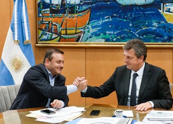 Herrera con Massa: la AAE ampliará un dólar especial para el té y tabaco sin plazo