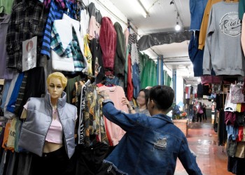 Por baja rentabilidad, vendedores ambulantes declaran emergencia