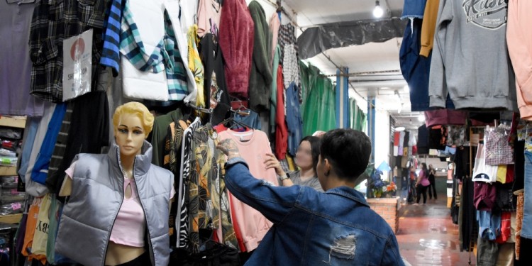 MERCADO MODELO. Las tasas y los impuestos representan una carga fiscal muy alta en plena crisis, advierten.