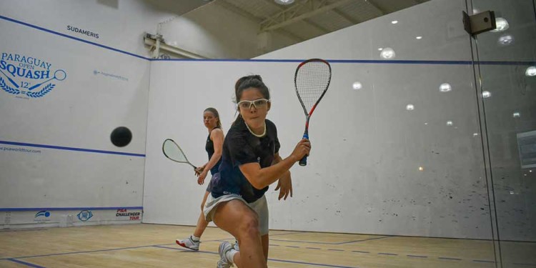 EN JUEGO. La misionera no pudo desplegar su juego y perdió 3-0.