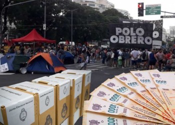 El Gobierno se queda sin plata para planes sociales antes de los comicios de octubre