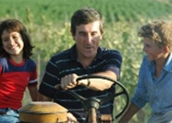 Llevan “El último verano de la boyita” a diversas escuelas de Misiones