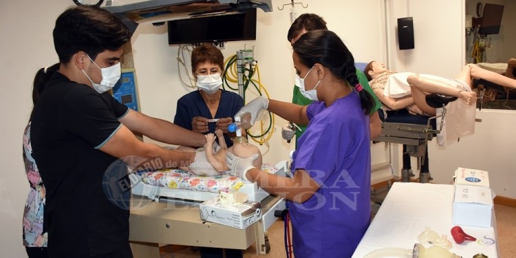 TECNOLOGÍA. El centro de simulación tiene pacientes artificiales de alta fidelidad que actúan como personas.