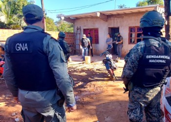 Narcomenudeo: secuestran drogas, dinero y detienen a cuatro personas en Iguazú