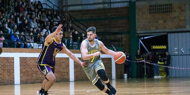 CARA A CARA. Otra vez Tirica y El Coatí animarán el derby eldoradense. (C.Reble)