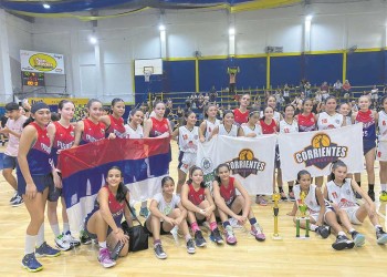 Las chicas del U-13, subcampeonas en el Regional de básquetbol