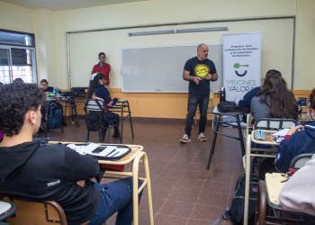 Organizan charlas sobre el desperdicio de alimentos y el cuidado del ambiente