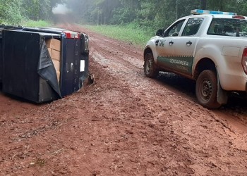 Volcó una camioneta cargada de cigarrillos de contrabando
