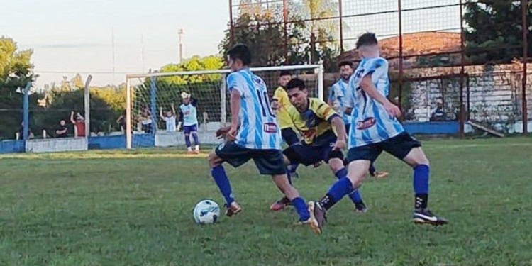 TRIUNFAZO. Mitre venció de visitante a Deportivo Jardín que venía con puntaje ideal. (Foto gentileza Campo Neutral / Jardín América).
