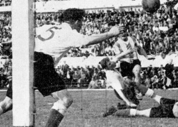 El gol inolvidable por el que hoy se conmemora el Día del Futbolista Argentino