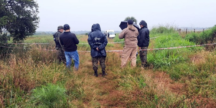 TAREAS. Efectivos de la UR-VII hallaron a Ojeda en una zona agreste a la altura del kilómetro 23 de la ruta 105.