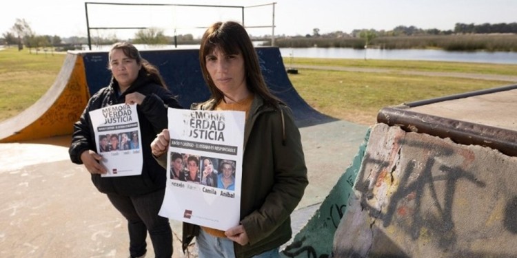 RECLAMO. Los familiares de las víctimas no cesaron en pedir justicia por los muertos a causa del accionar policial.