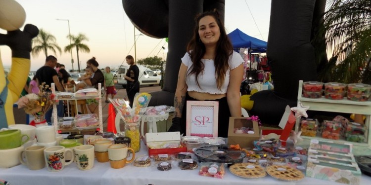 Ariana Luciana Moellman. Su emprendimiento de mesas dulces en Instagram @sweetie_place.of