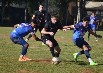 Exa 185 empató pero sigue arriba en la Liga Obereña