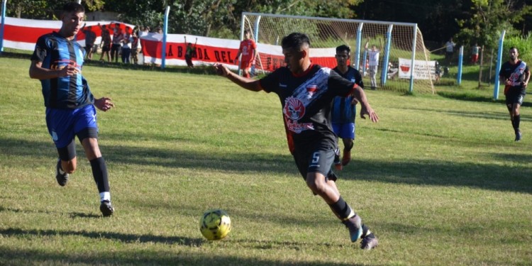 AL DÍA. Con un par de partidos esta tarde se pondrá al día el torneo Apertura./ Foto gentileza LROF
