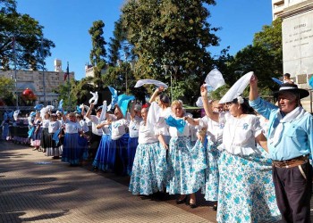 Con muestras artísticas, comenzaron las celebraciones por el 25 de Mayo