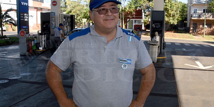 EJEMPLO. José Luis explicó que tiene el don de encontrar objetos que la gente pierde y que siempre los devuelve.